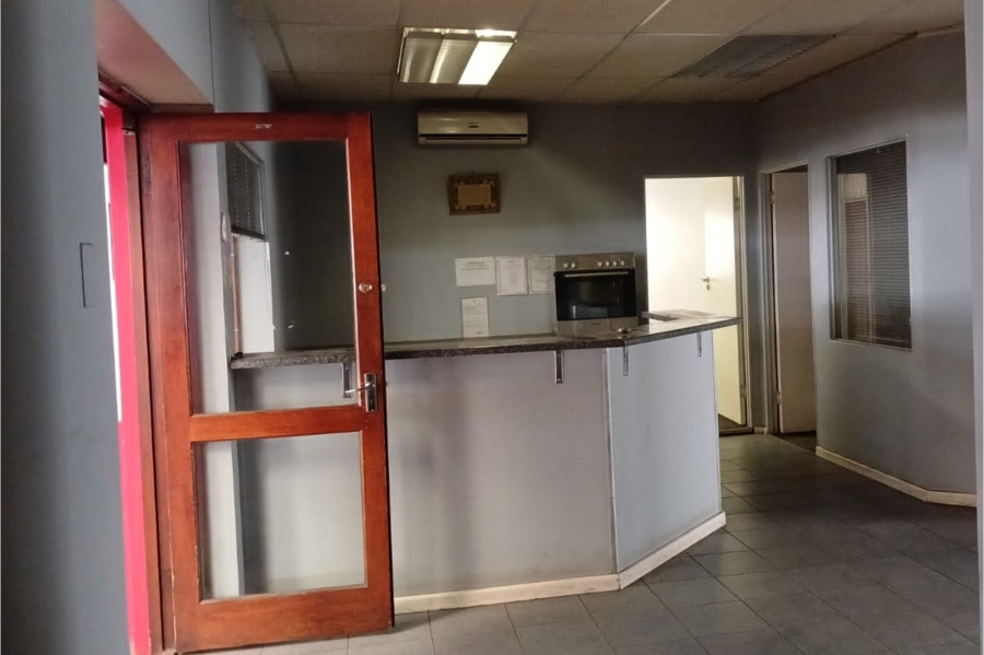 To Let commercial Property for Rent in Goodwood Central Western Cape